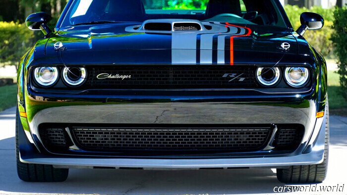 Challenger Special Edition Se Vende Por Miles Menos Que El MSRP Con Solo 13 Millas | Carscoops